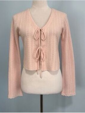 100% cashmere Magaschoni Blush Tie-Front V-Neck Ribbed Sweater 967